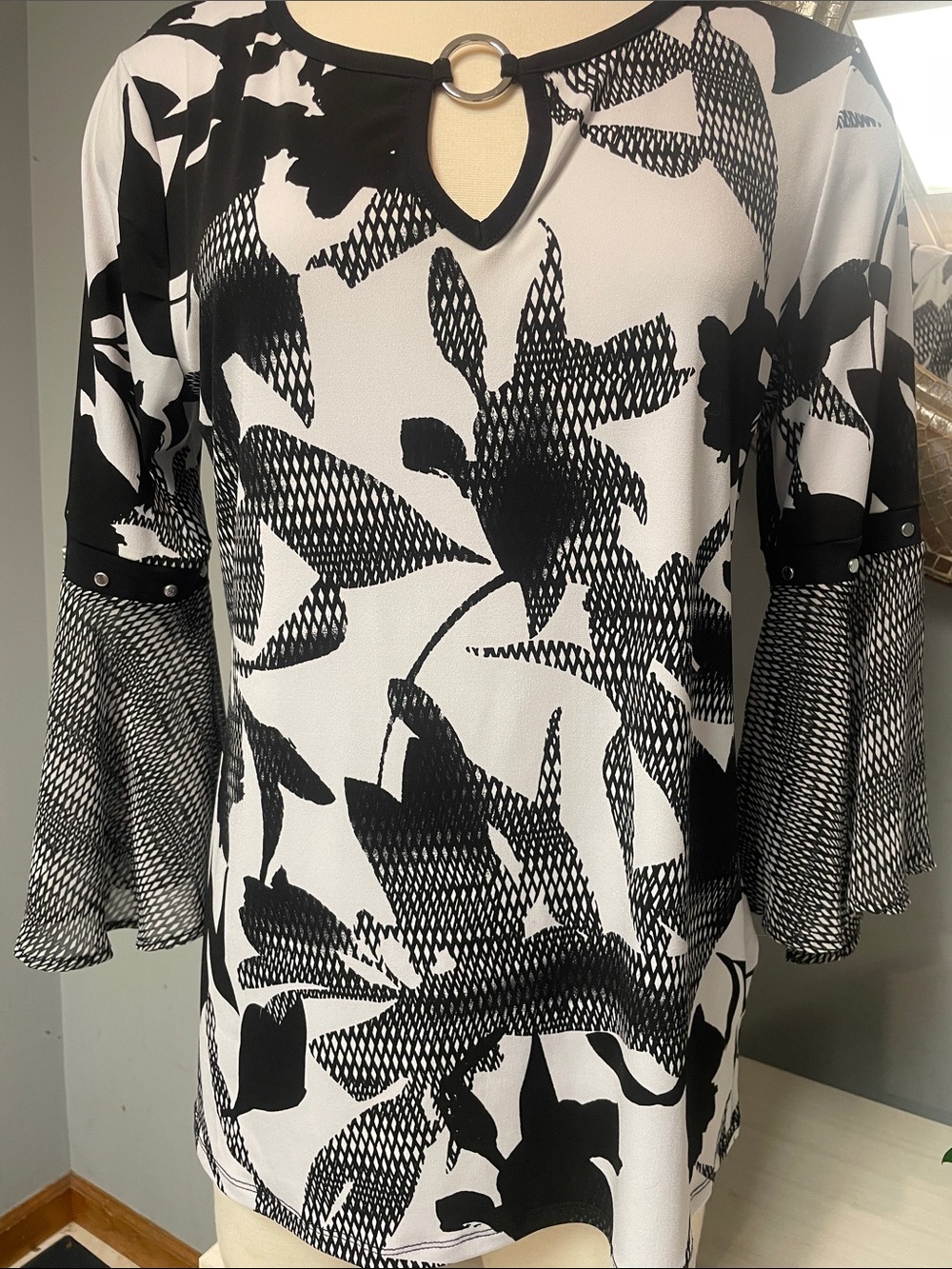 JM Collection Black and White Floral Bell Sleeve Top with Ring Detail